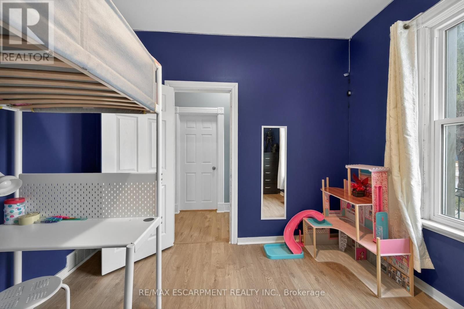 149 ELGIN STREET Image 27