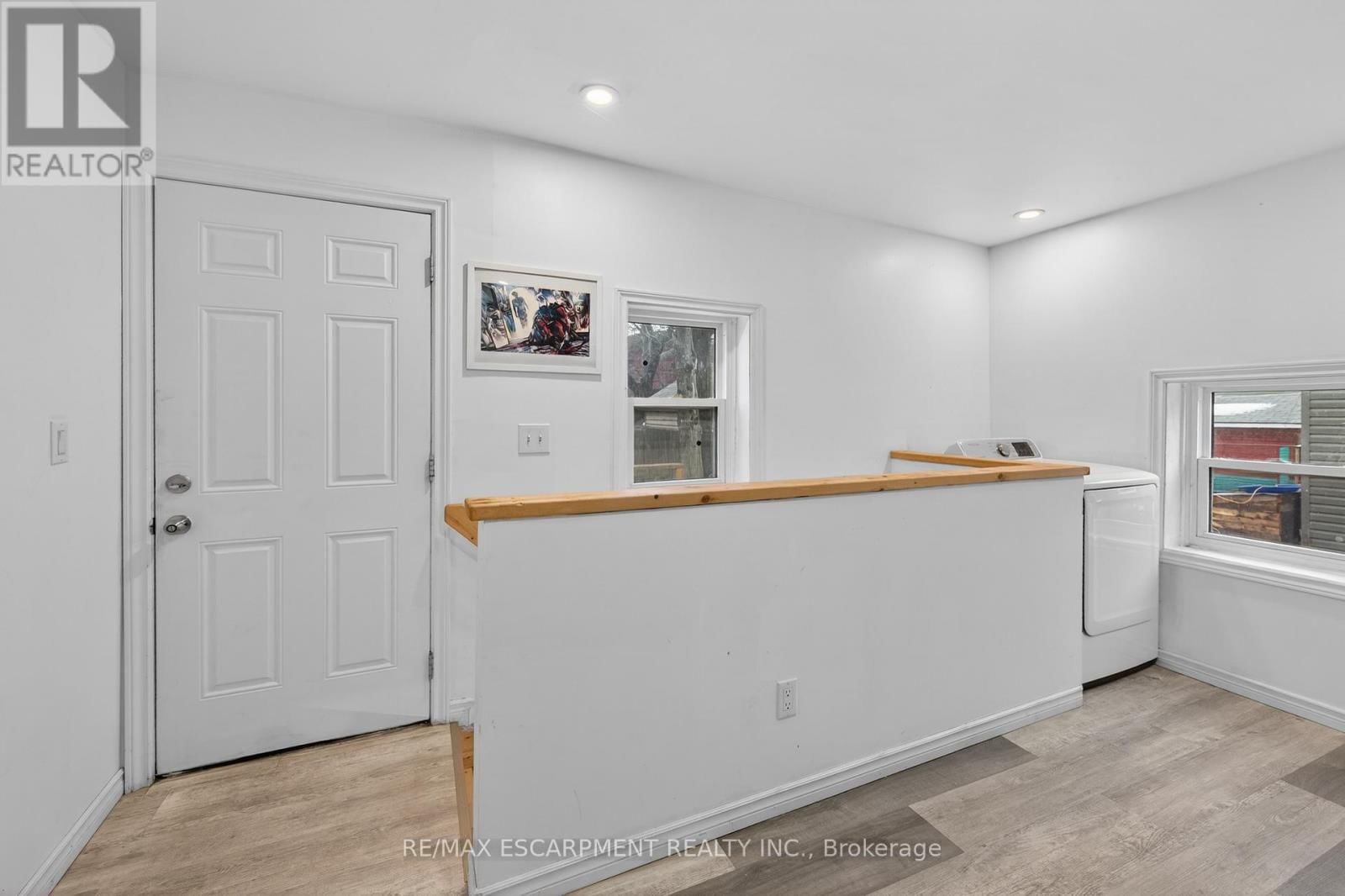 149 ELGIN STREET Image 36