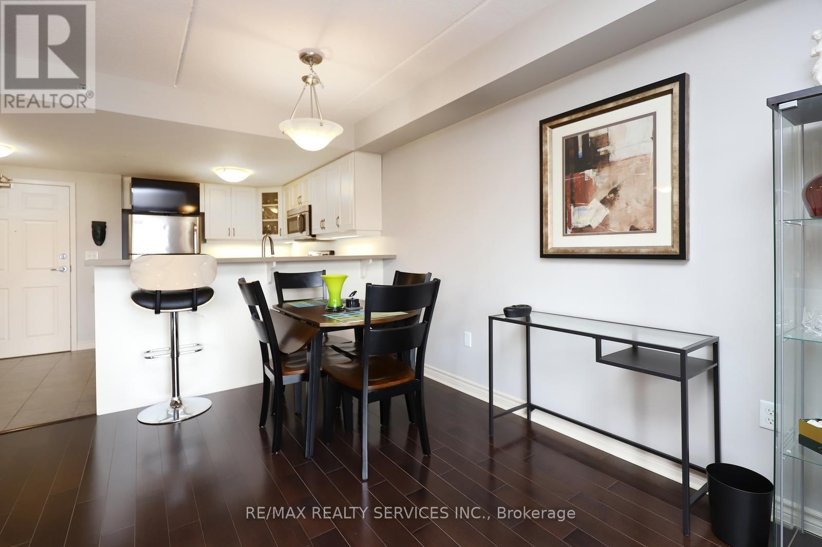 301 - 60 LYNNMORE STREET Image 15