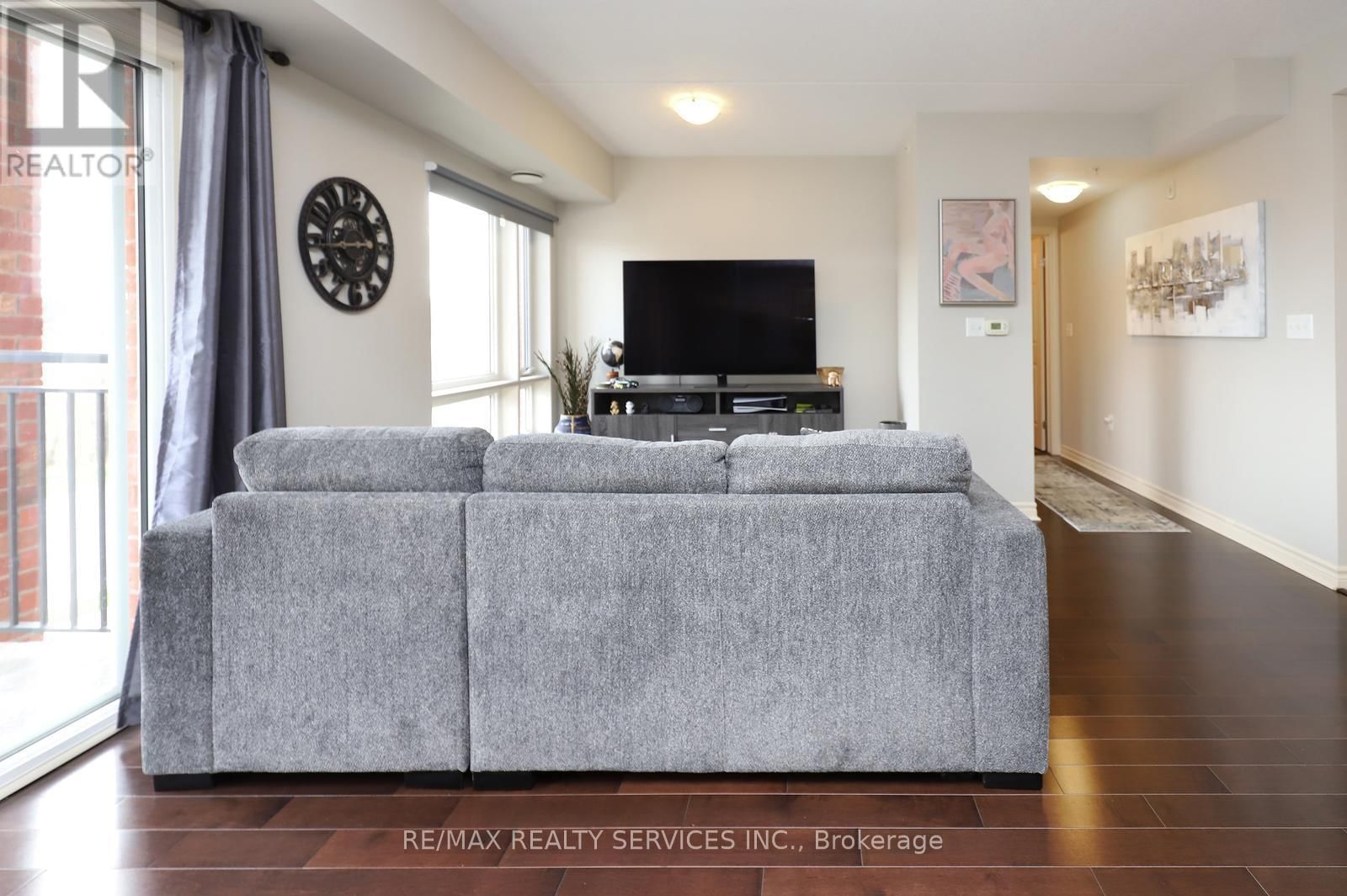 301 - 60 LYNNMORE STREET Image 20