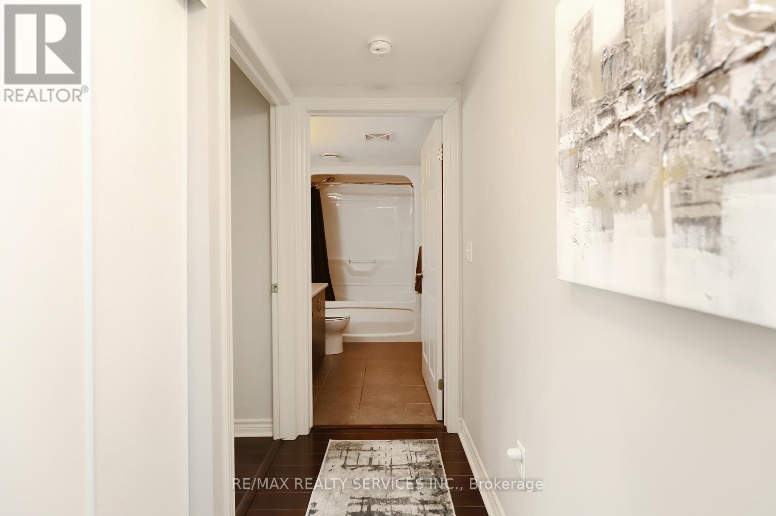 301 - 60 LYNNMORE STREET Image 22