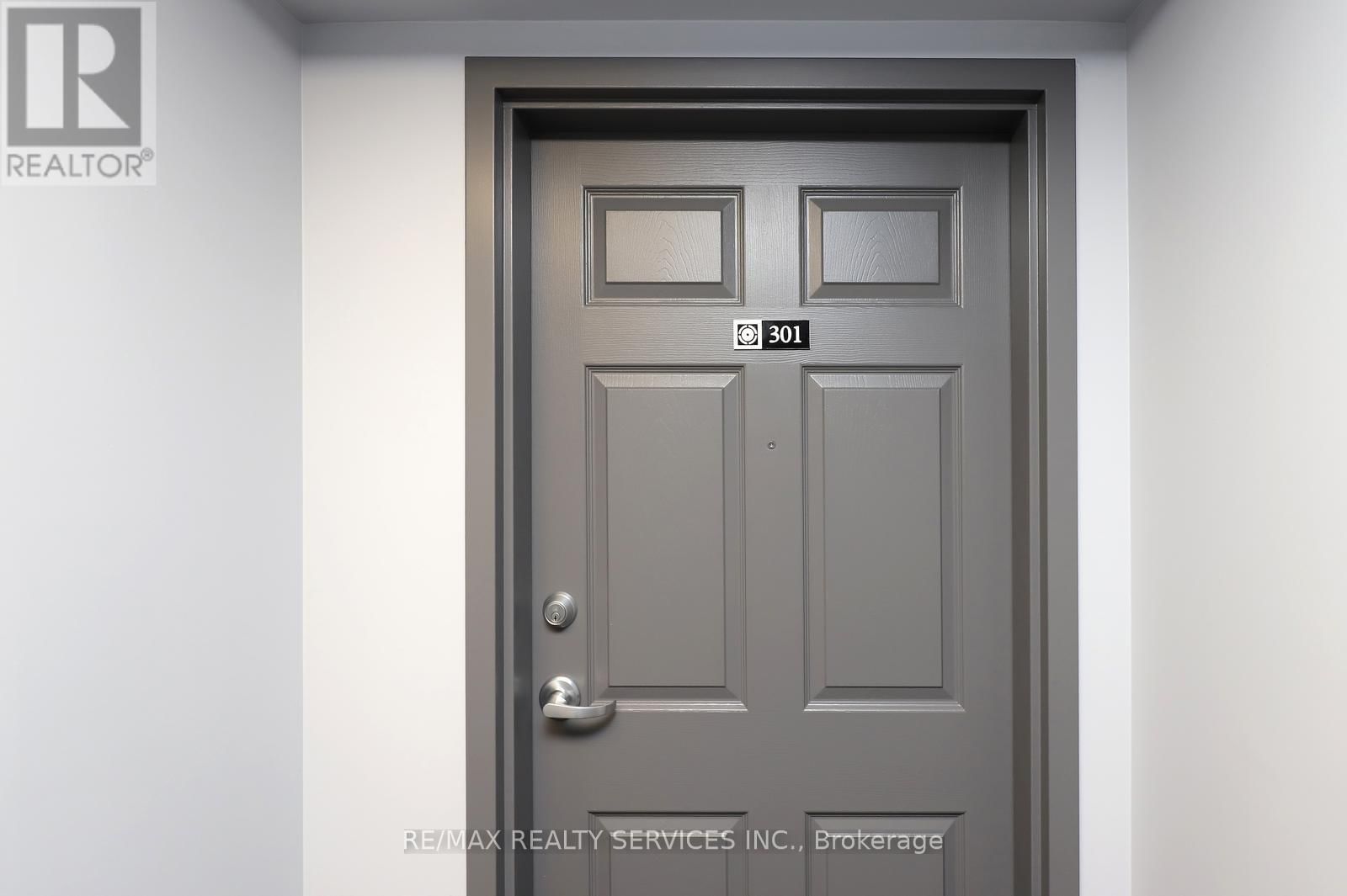 301 - 60 LYNNMORE STREET Image 4