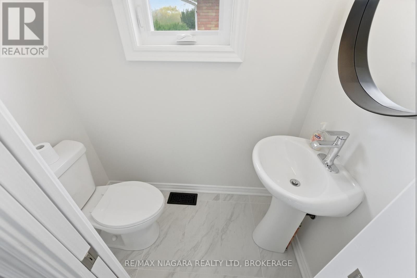 17 GLENBARR ROAD Image 17