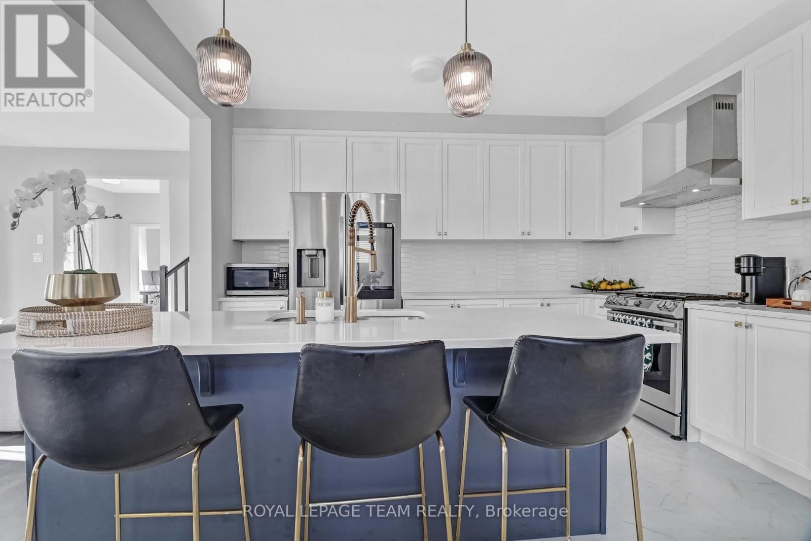 647 CYGNUS STREET Image 10