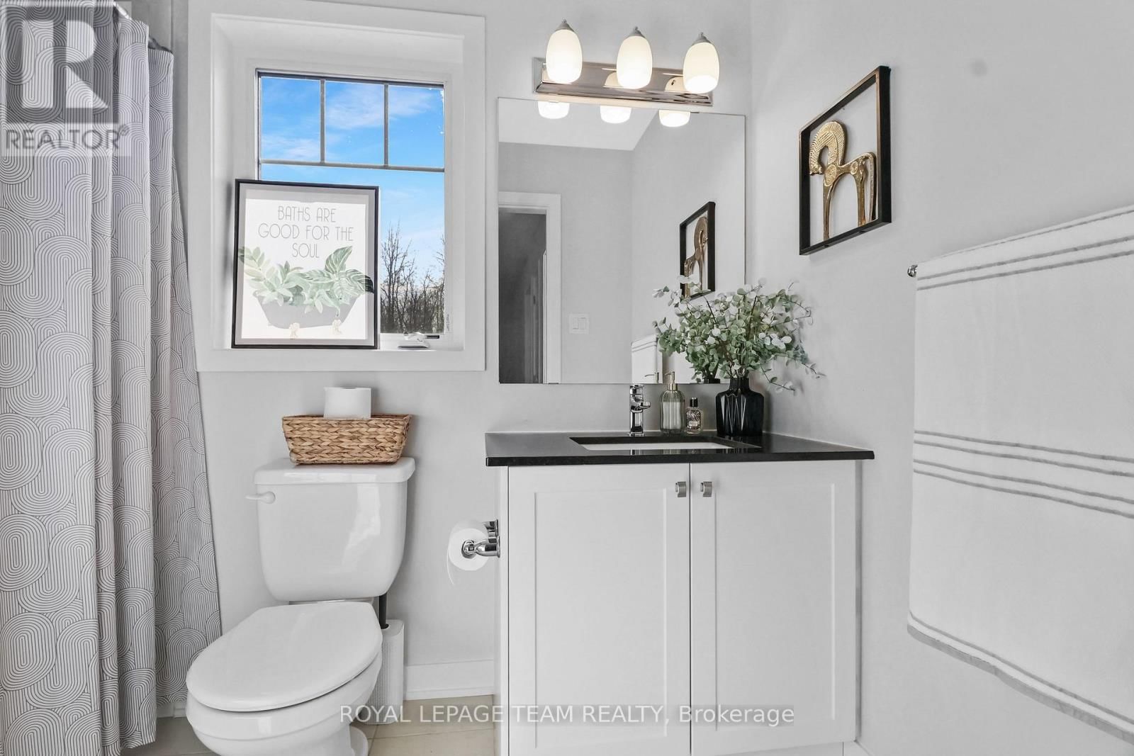 647 CYGNUS STREET Image 23