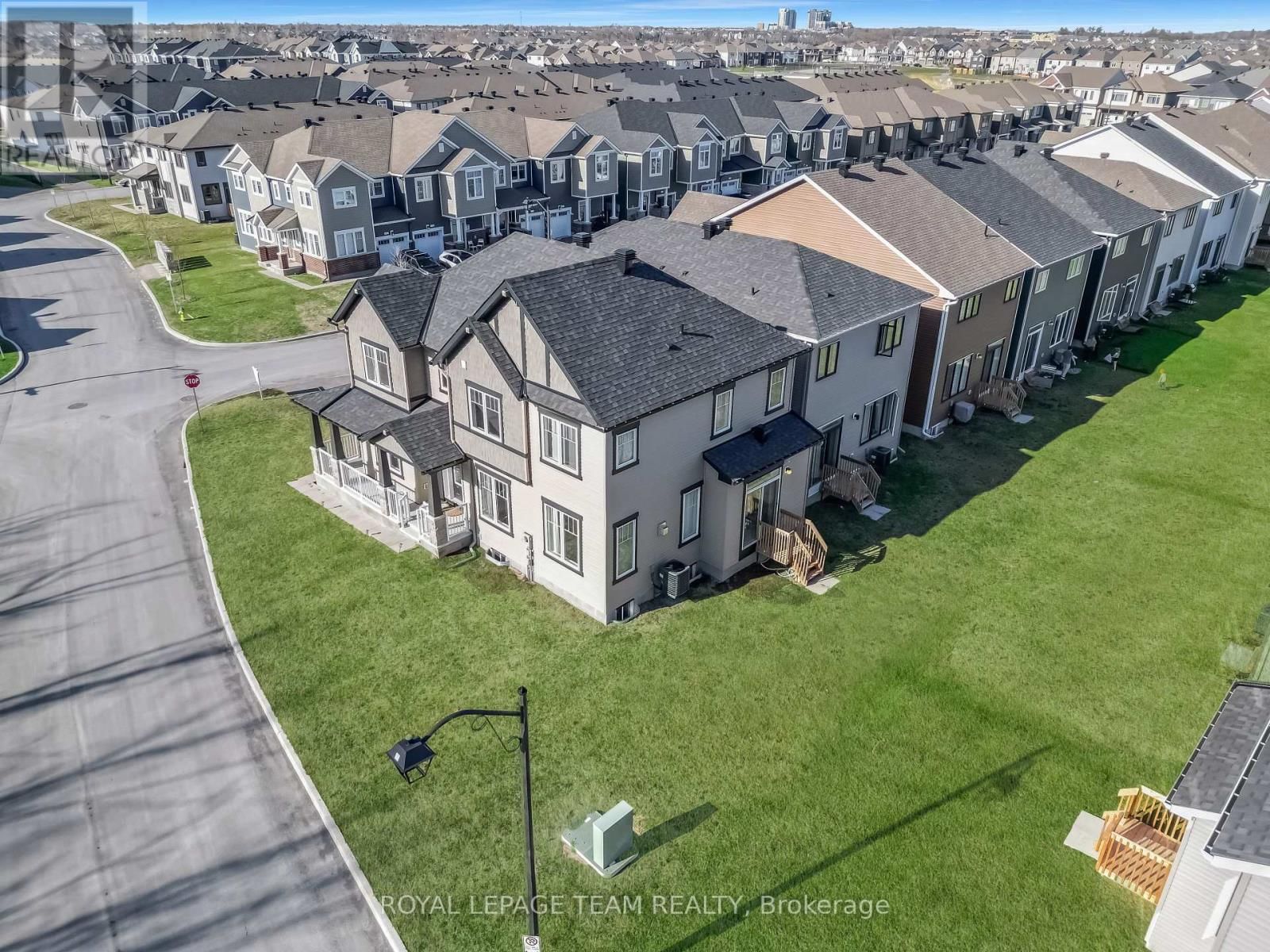 647 CYGNUS STREET Image 30