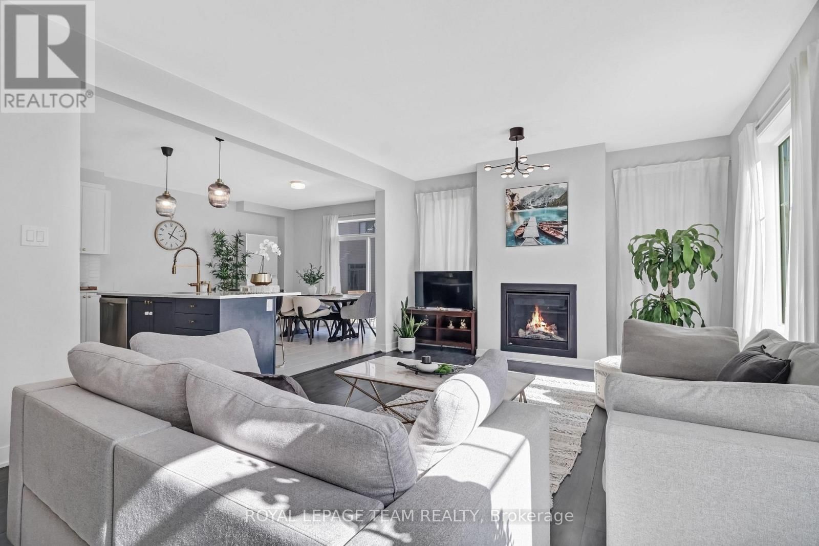 647 CYGNUS STREET Image 6