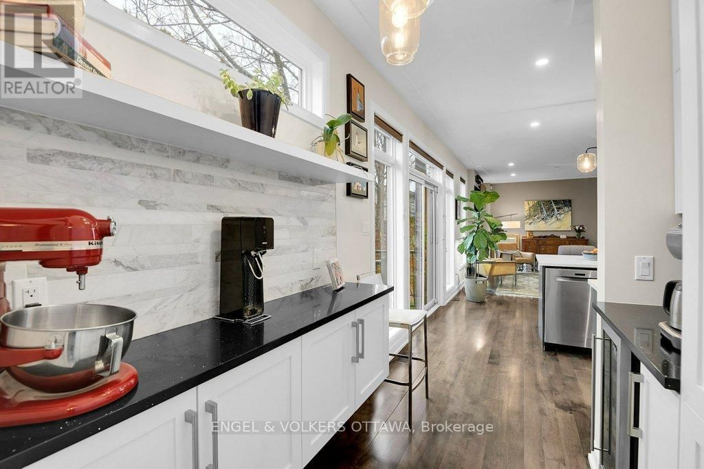 340 BYRON AVENUE Image 20