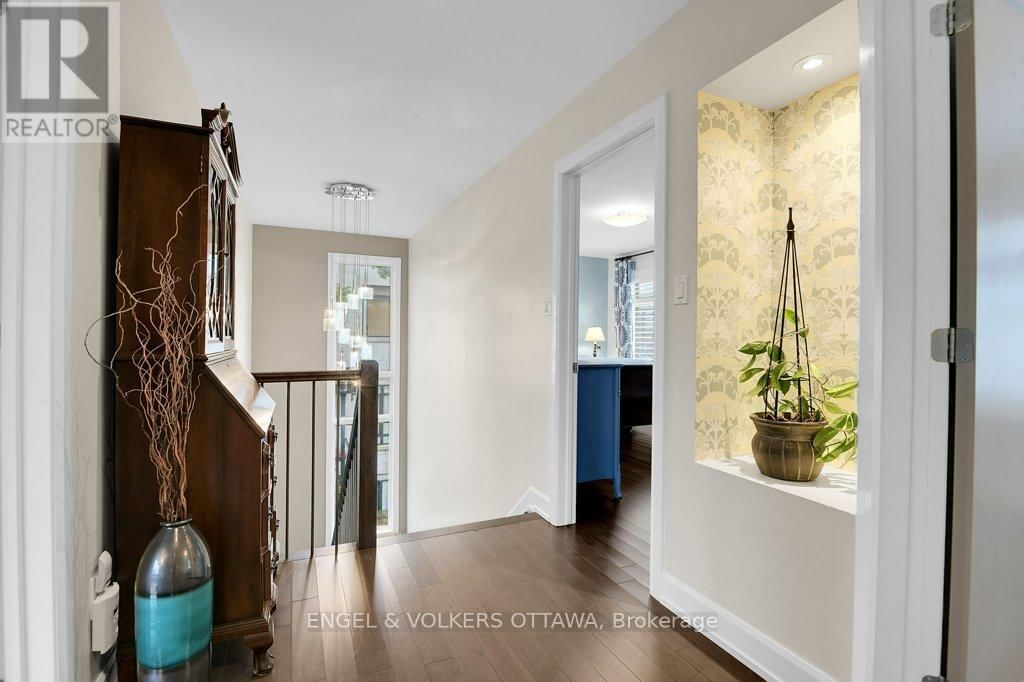 340 BYRON AVENUE Image 24