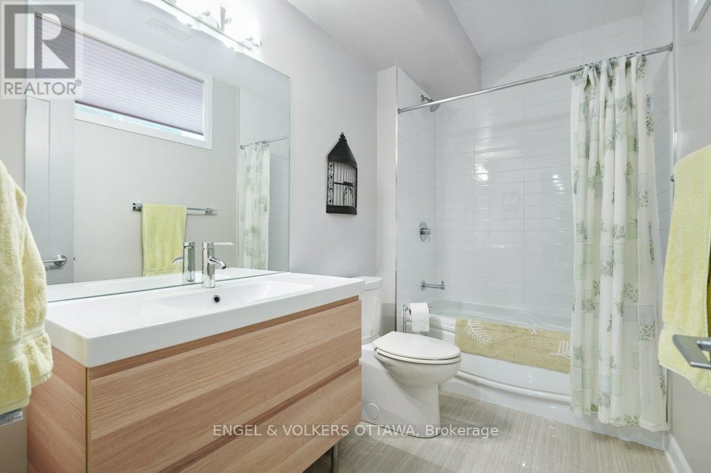 340 BYRON AVENUE Image 41