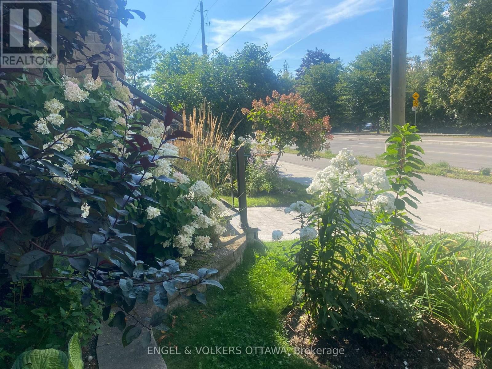 340 BYRON AVENUE Image 46