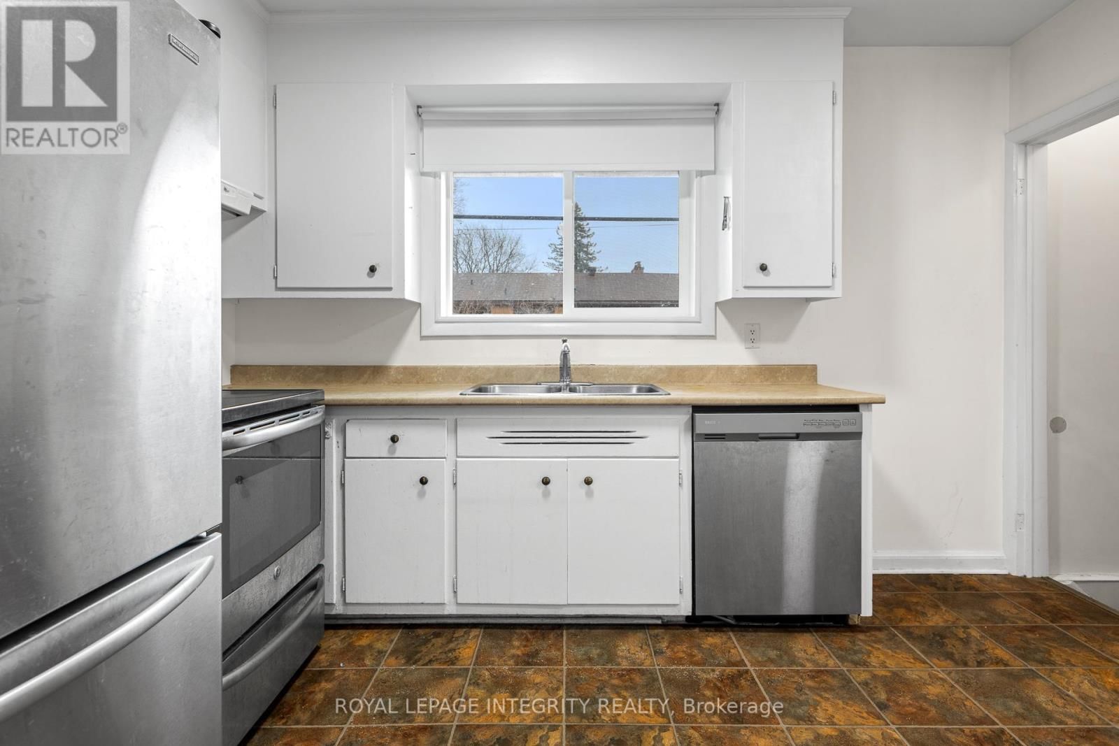 65 DAVID DRIVE Image 28