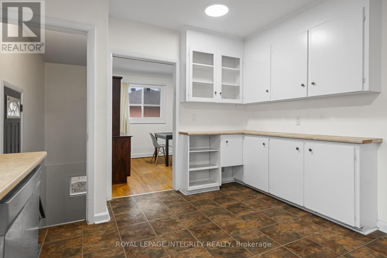 65 DAVID DRIVE Image 31