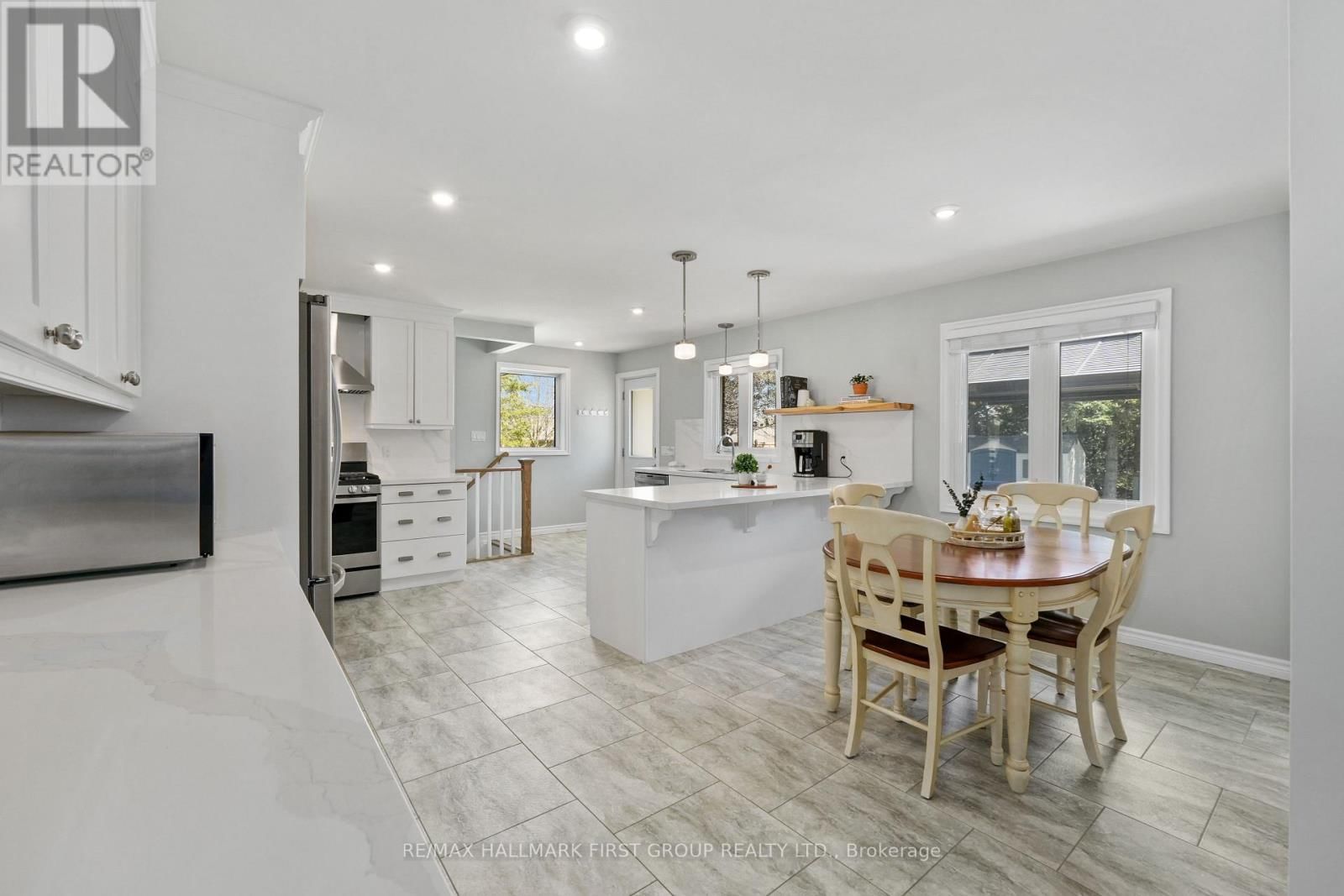 2764 THEATRE ROAD SOUTH Image 13