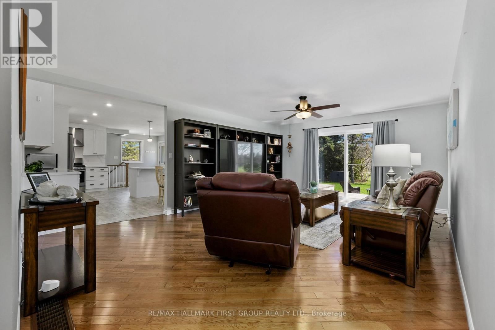 2764 THEATRE ROAD SOUTH Image 17