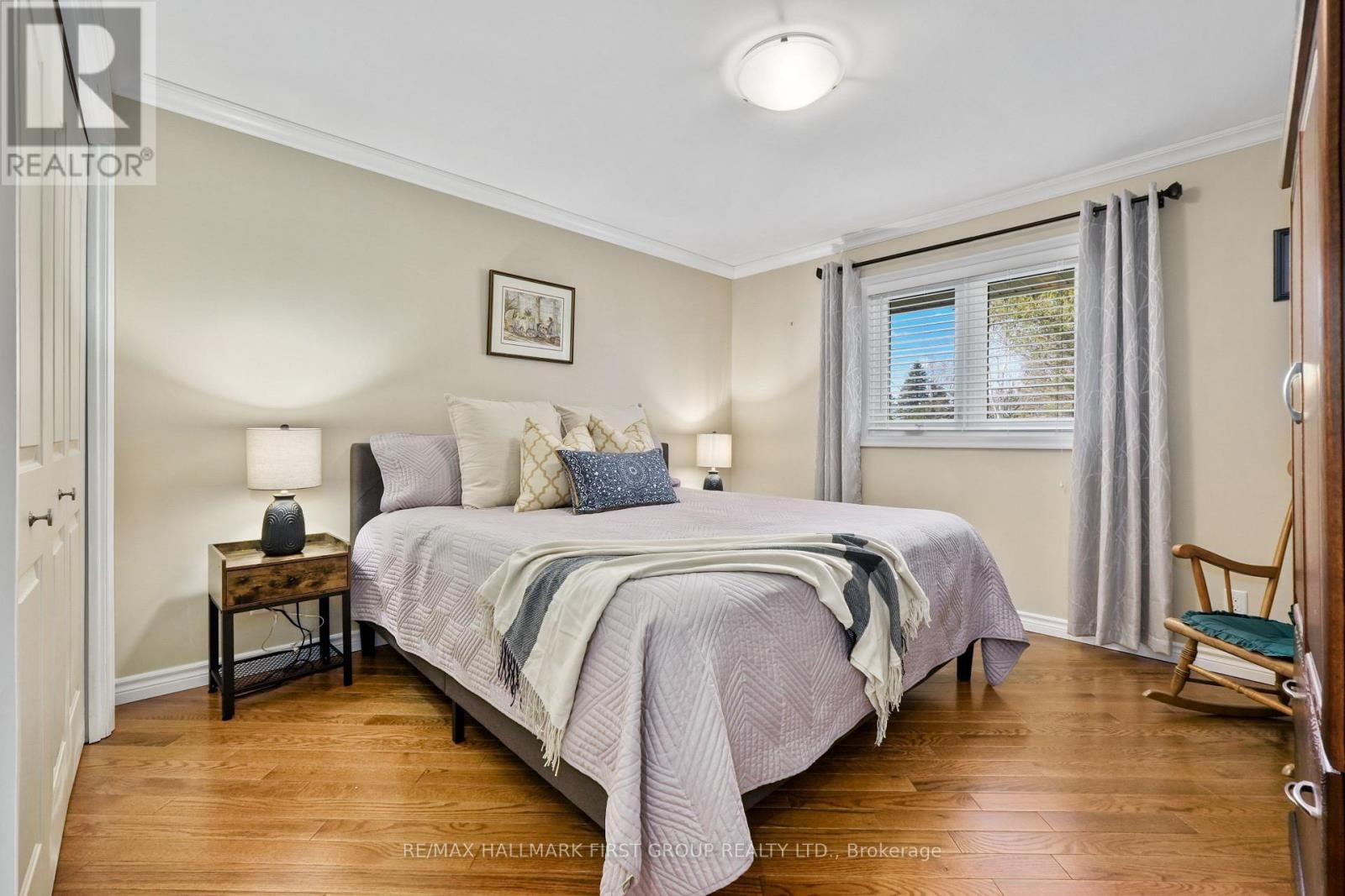 2764 THEATRE ROAD SOUTH Image 24