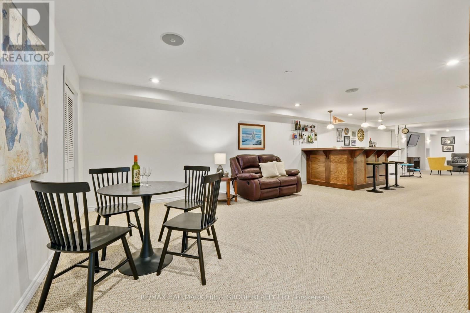 2764 THEATRE ROAD SOUTH Image 28