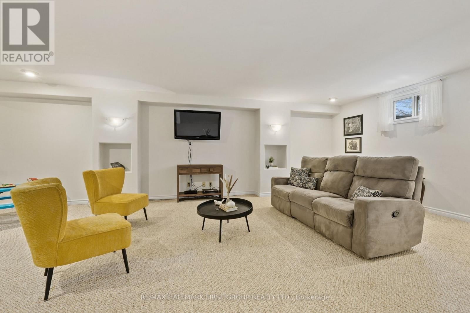 2764 THEATRE ROAD SOUTH Image 33