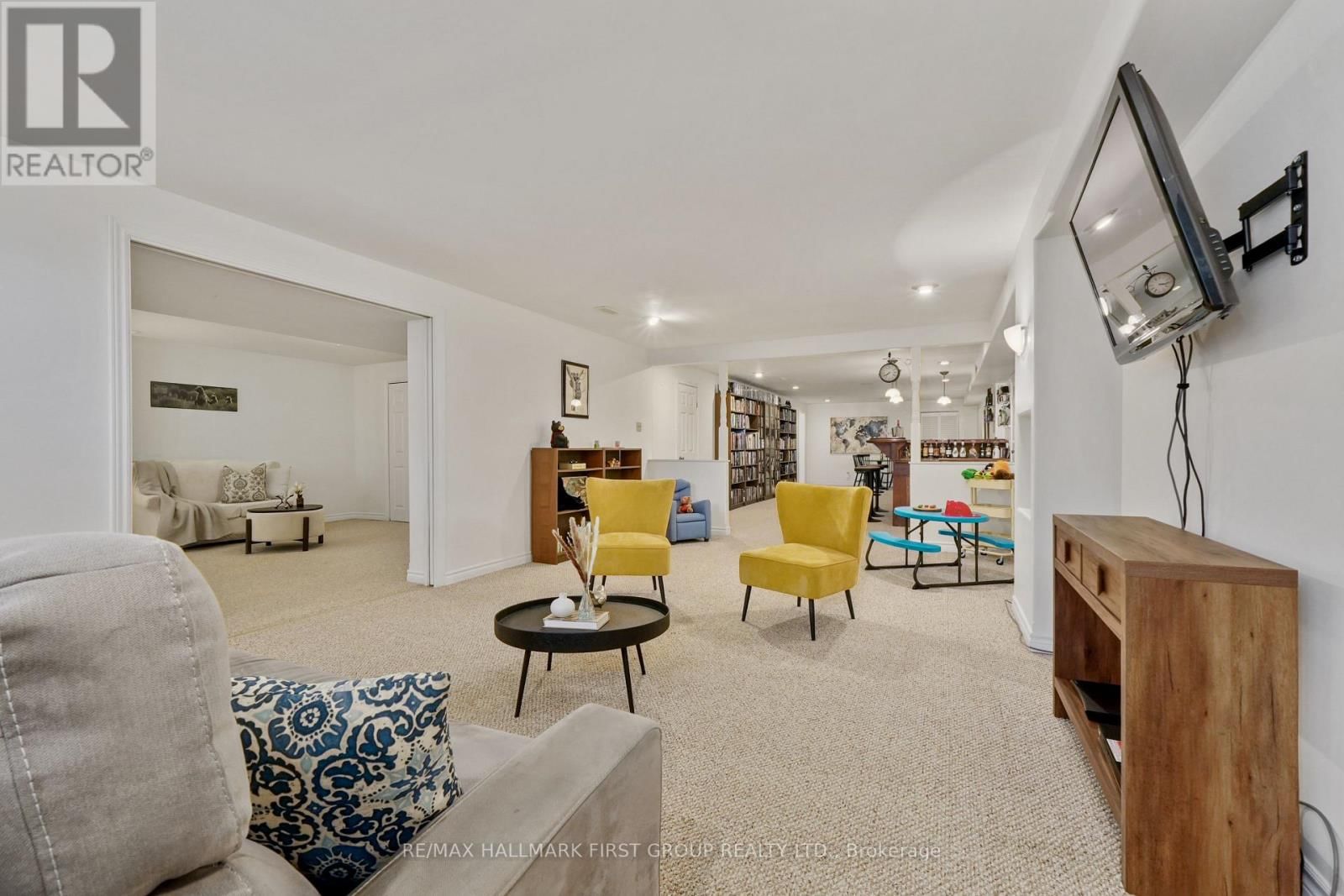 2764 THEATRE ROAD SOUTH Image 35