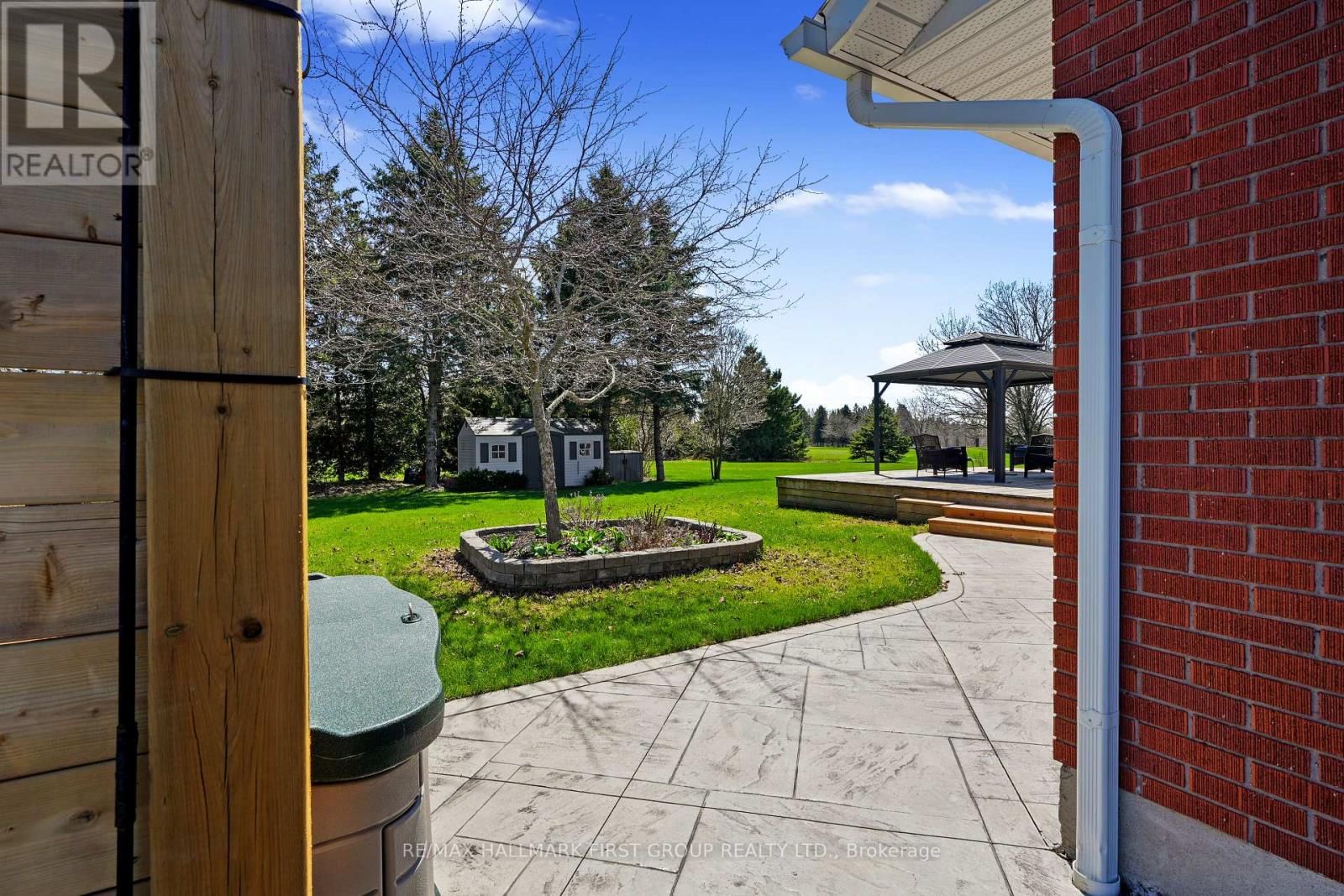 2764 THEATRE ROAD SOUTH Image 48