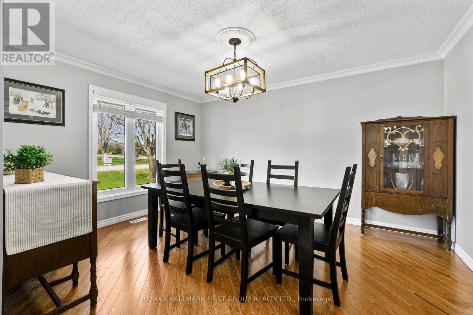 2764 THEATRE ROAD SOUTH Image 8