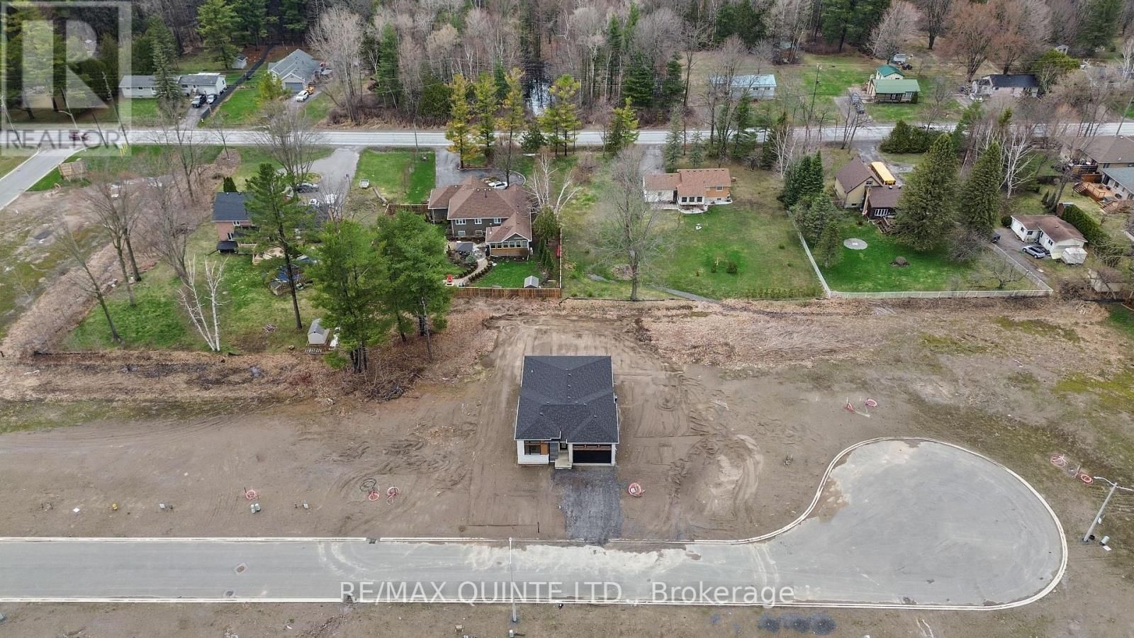 27 EXETER COURT Image 11