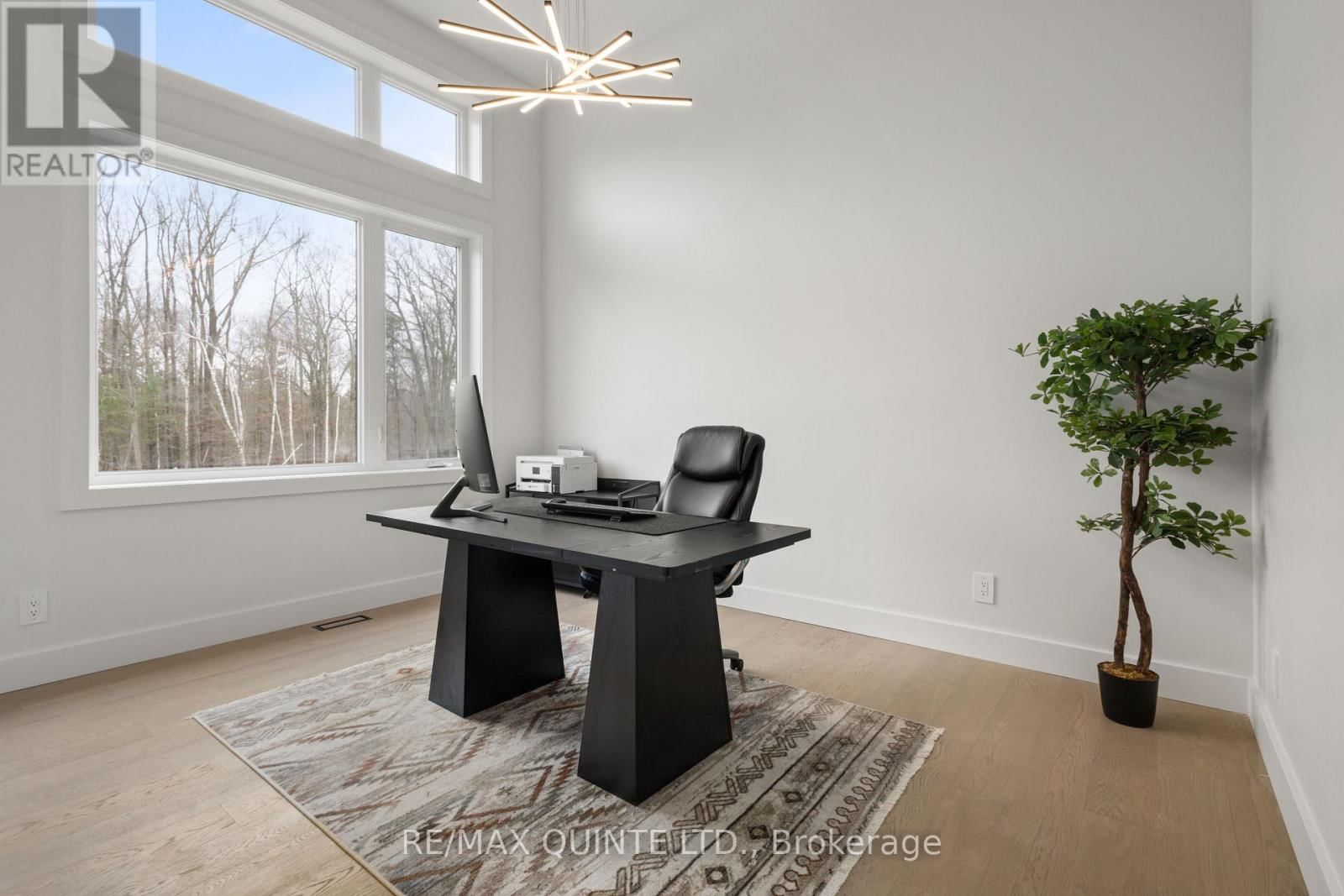 27 EXETER COURT Image 15