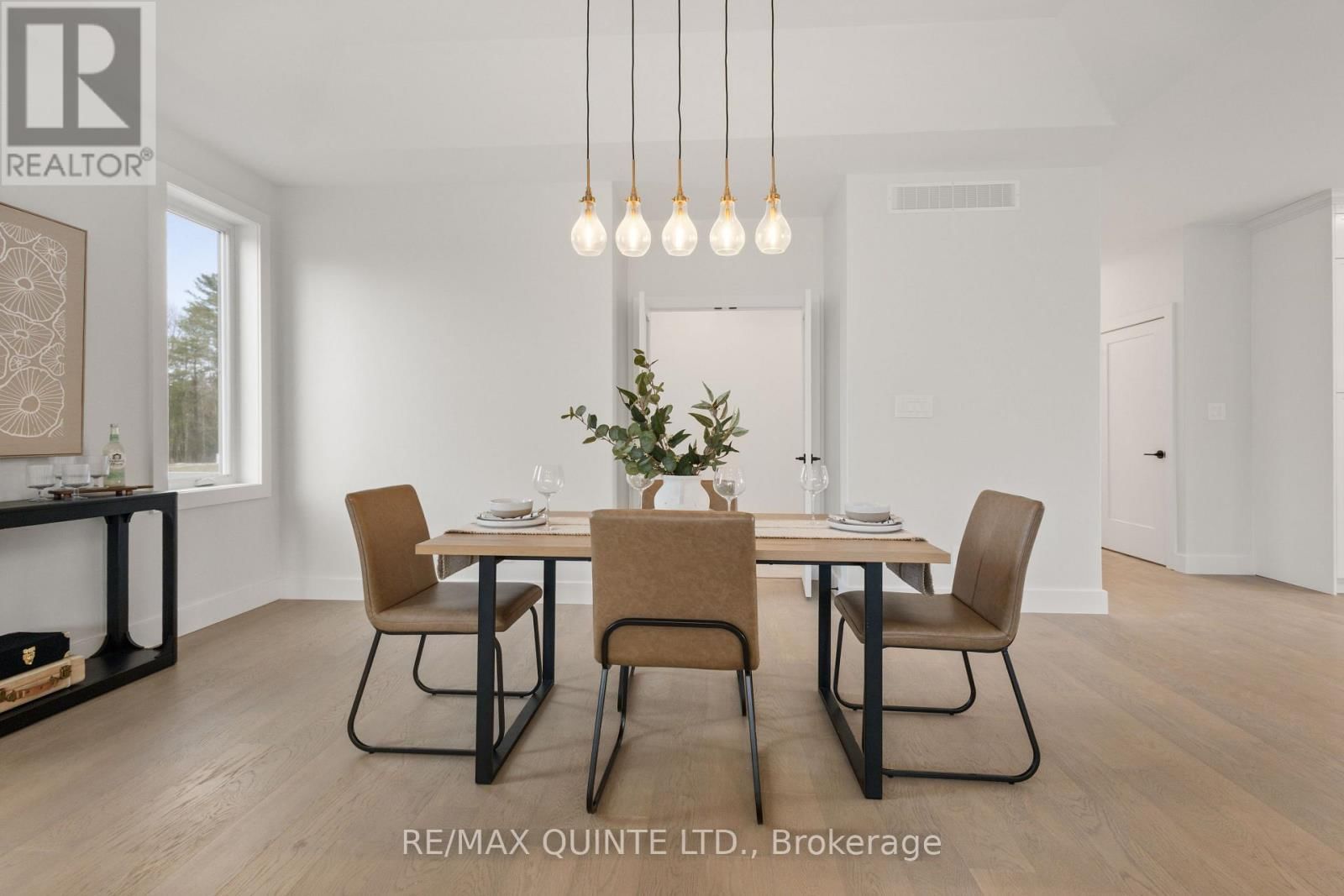 27 EXETER COURT Image 27