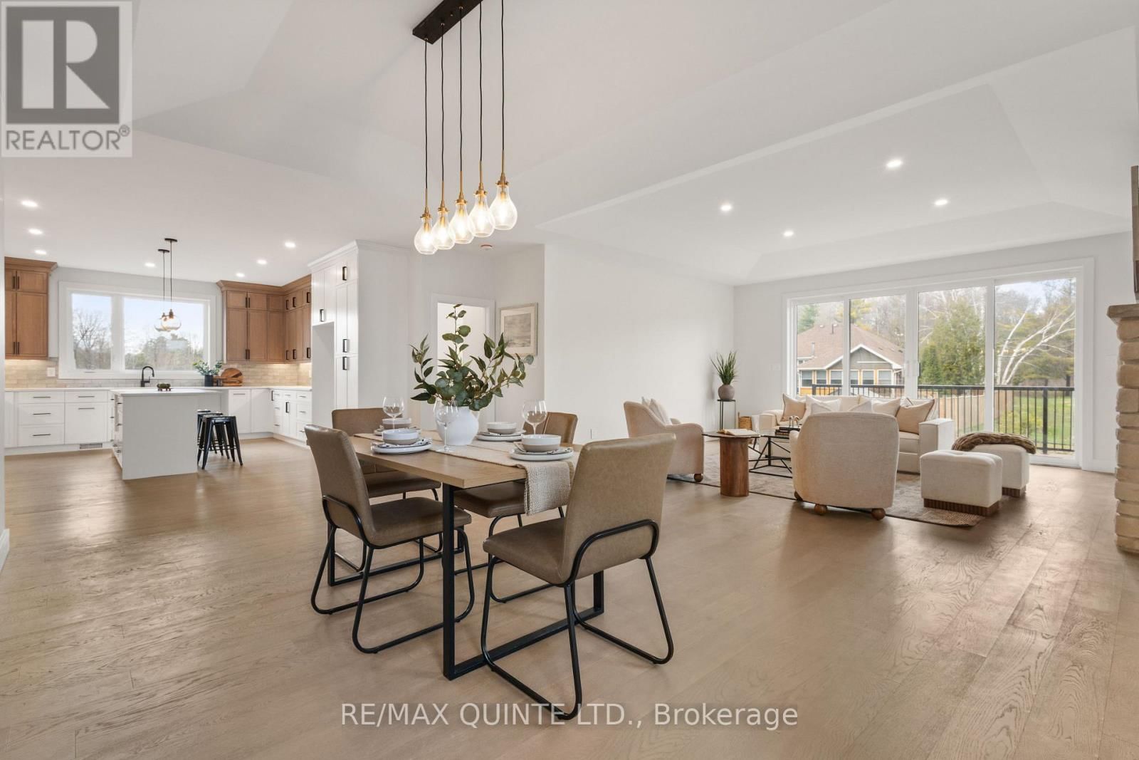 27 EXETER COURT Image 29