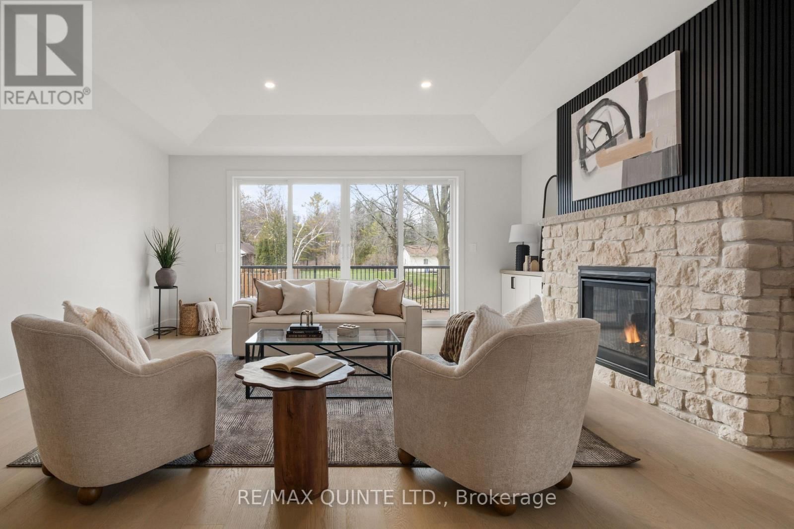 27 EXETER COURT Image 30