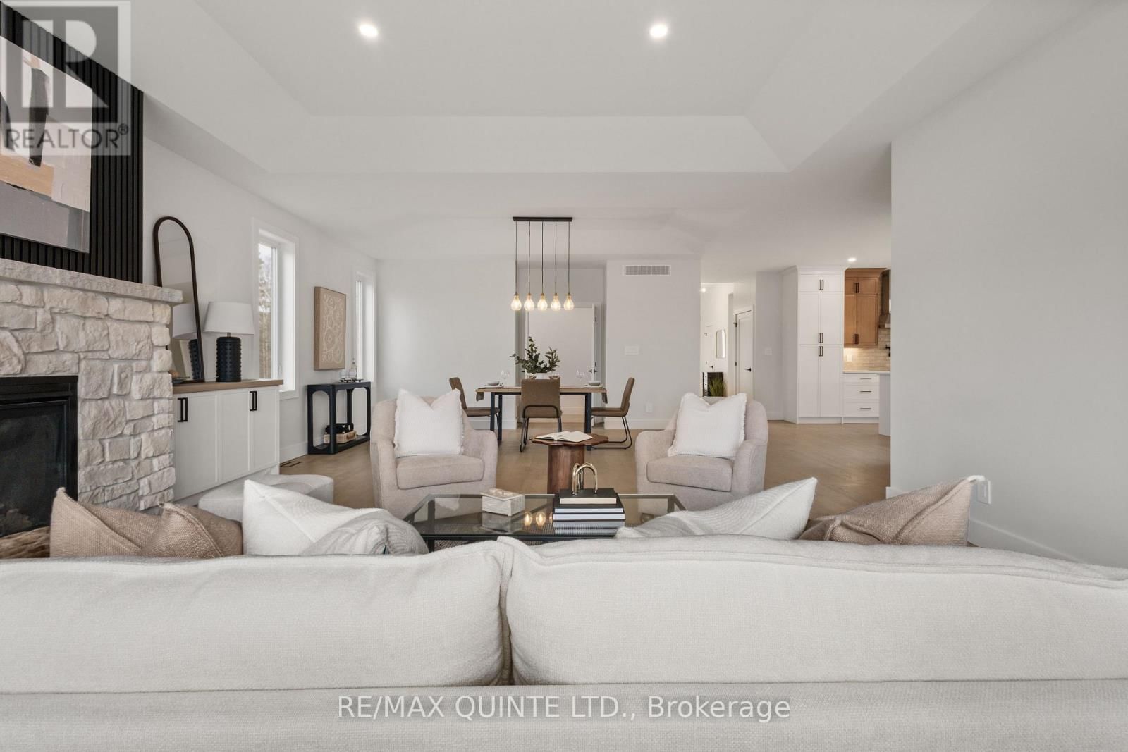 27 EXETER COURT Image 35