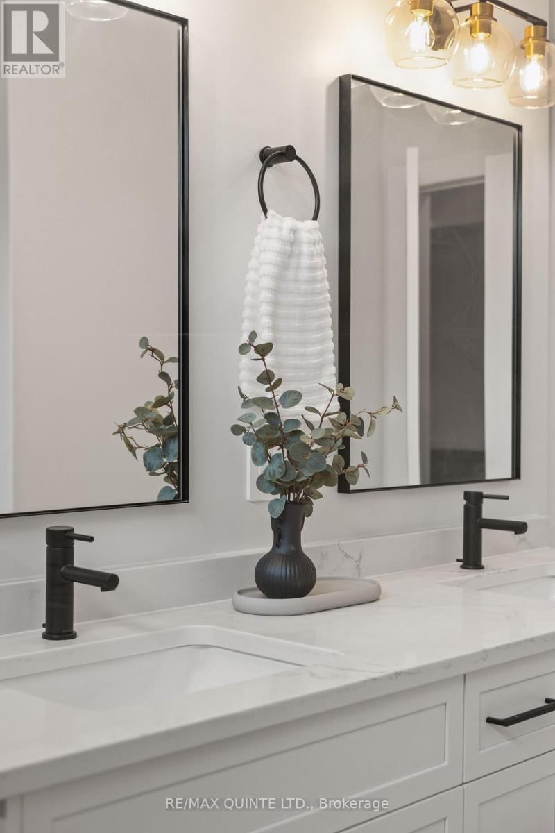 27 EXETER COURT Image 41