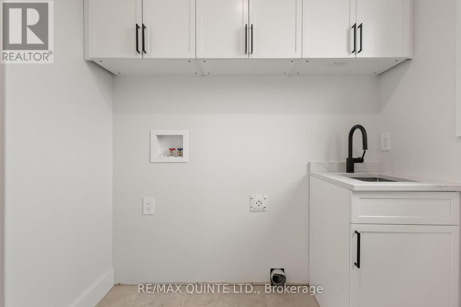 27 EXETER COURT Image 46