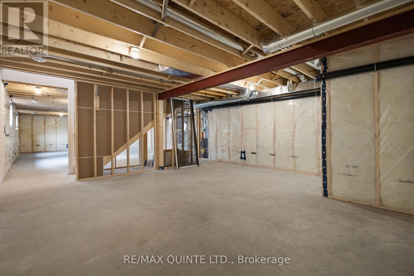 27 EXETER COURT Image 47