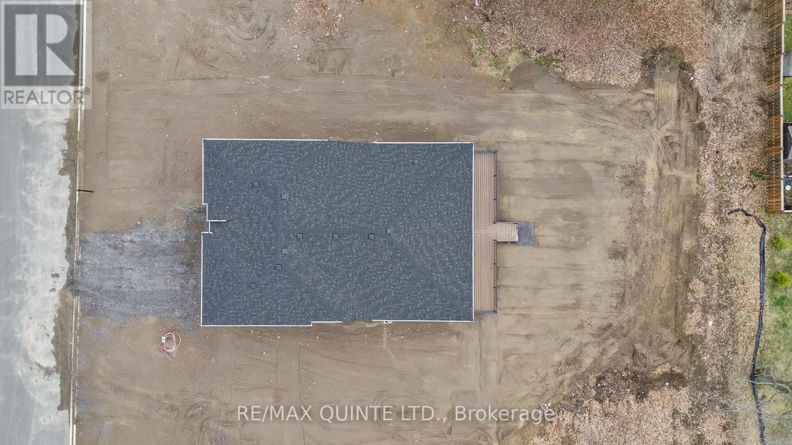 27 EXETER COURT Image 50