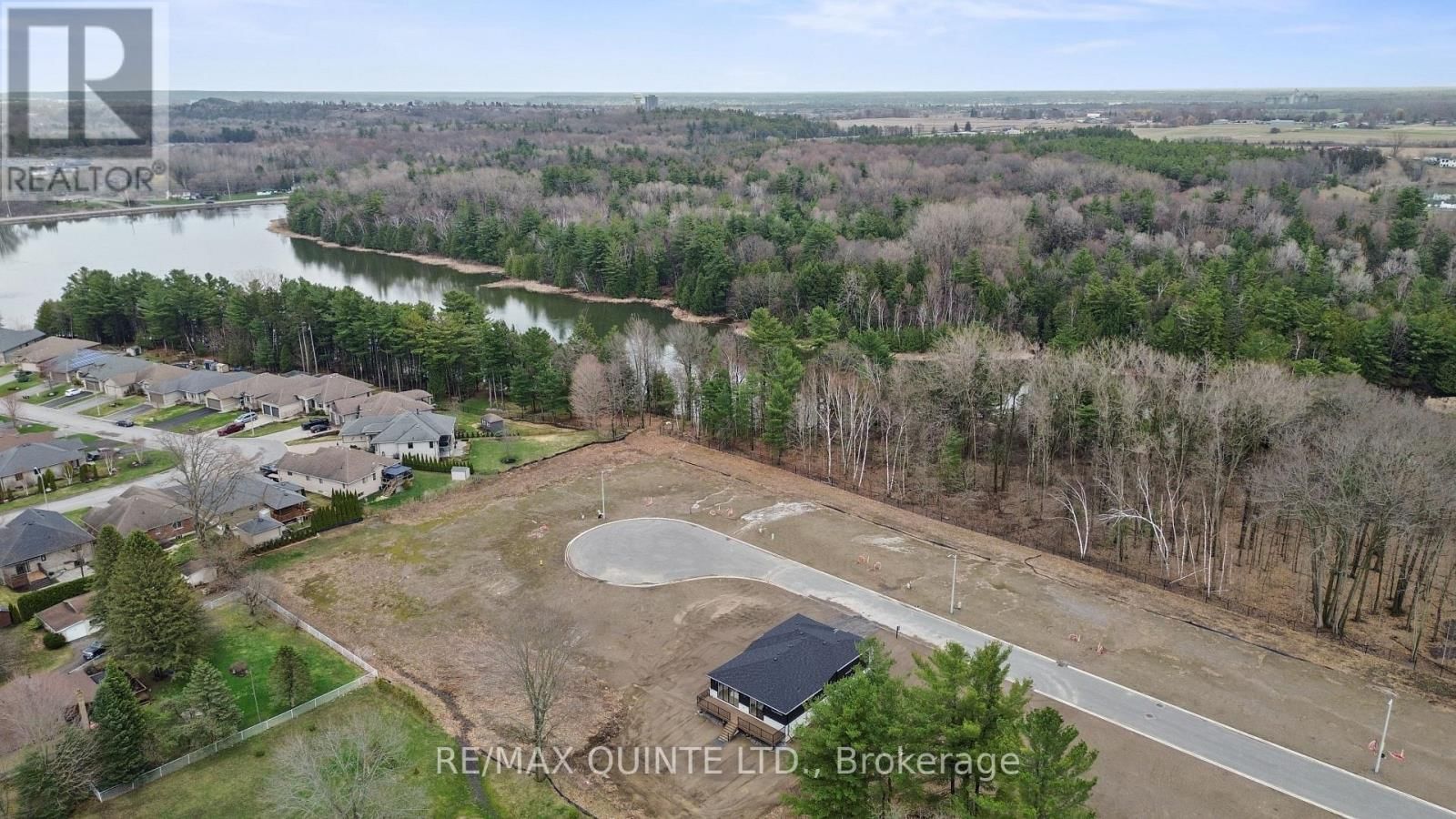 27 EXETER COURT Image 8