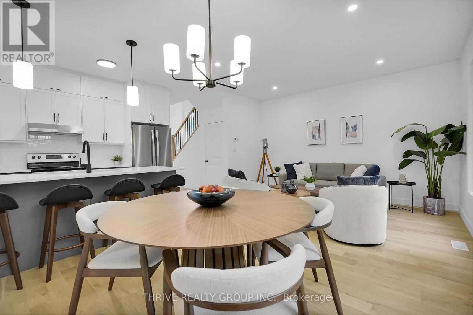 11 - 279 HILL STREET Image 17