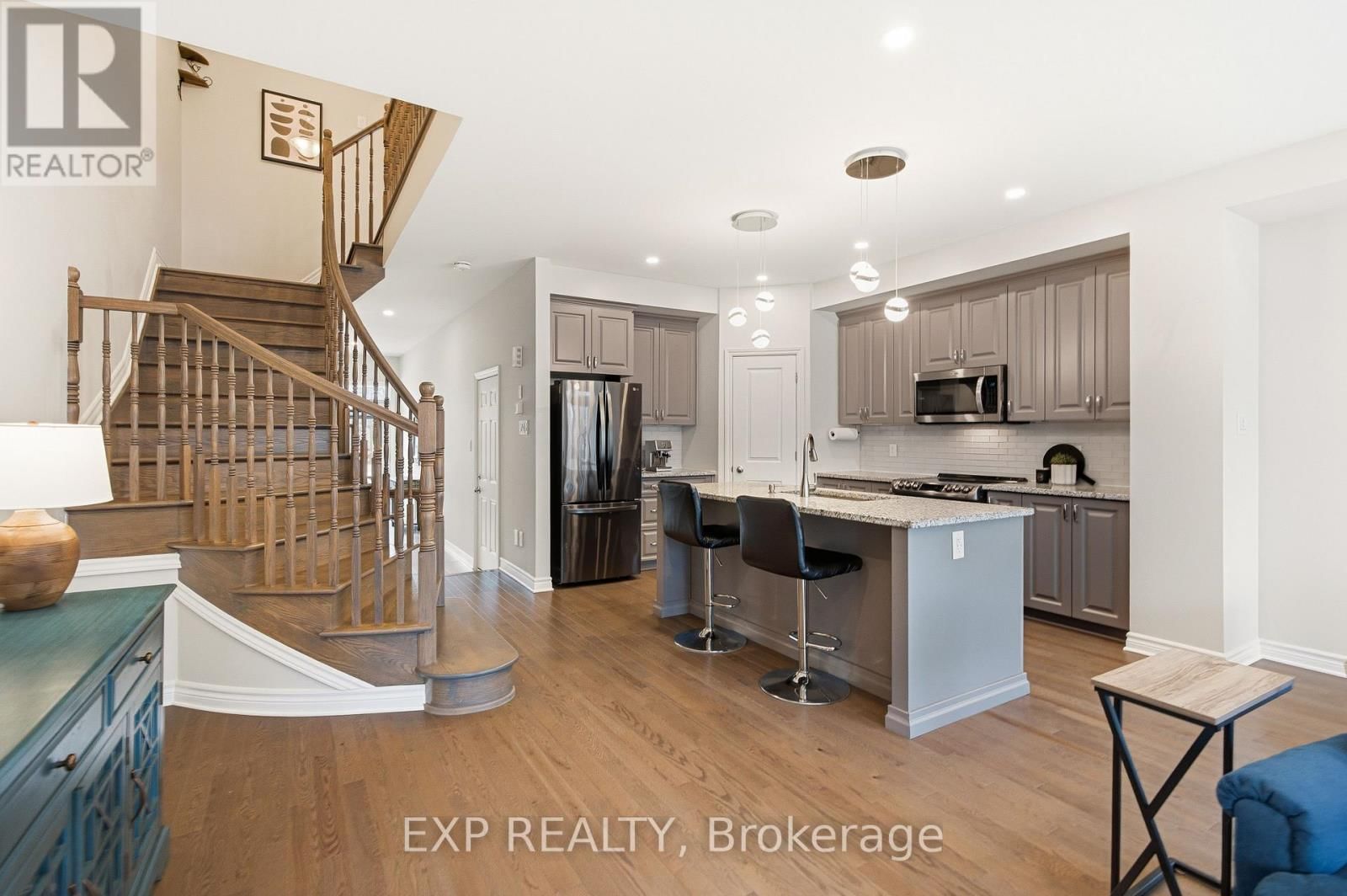 528 FAWN VALLEY PRIVATE Image 4