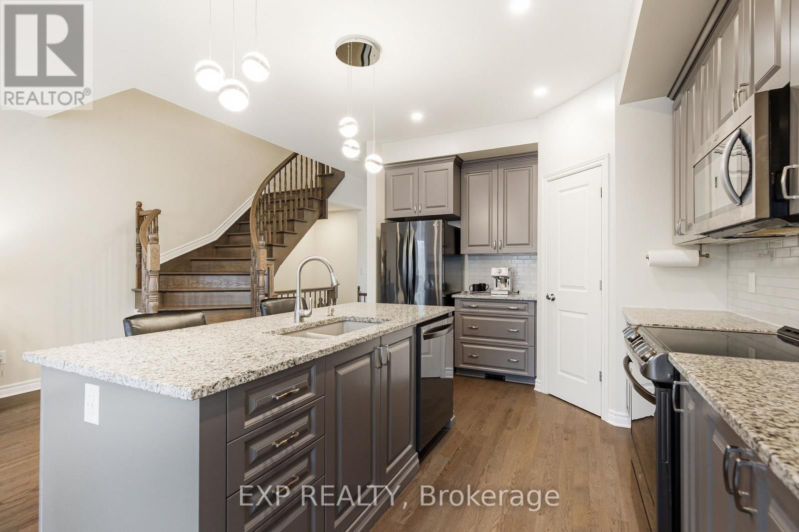 528 FAWN VALLEY PRIVATE Image 5