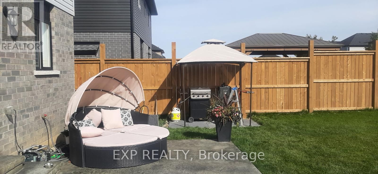 32 HUDSON DRIVE Image 28