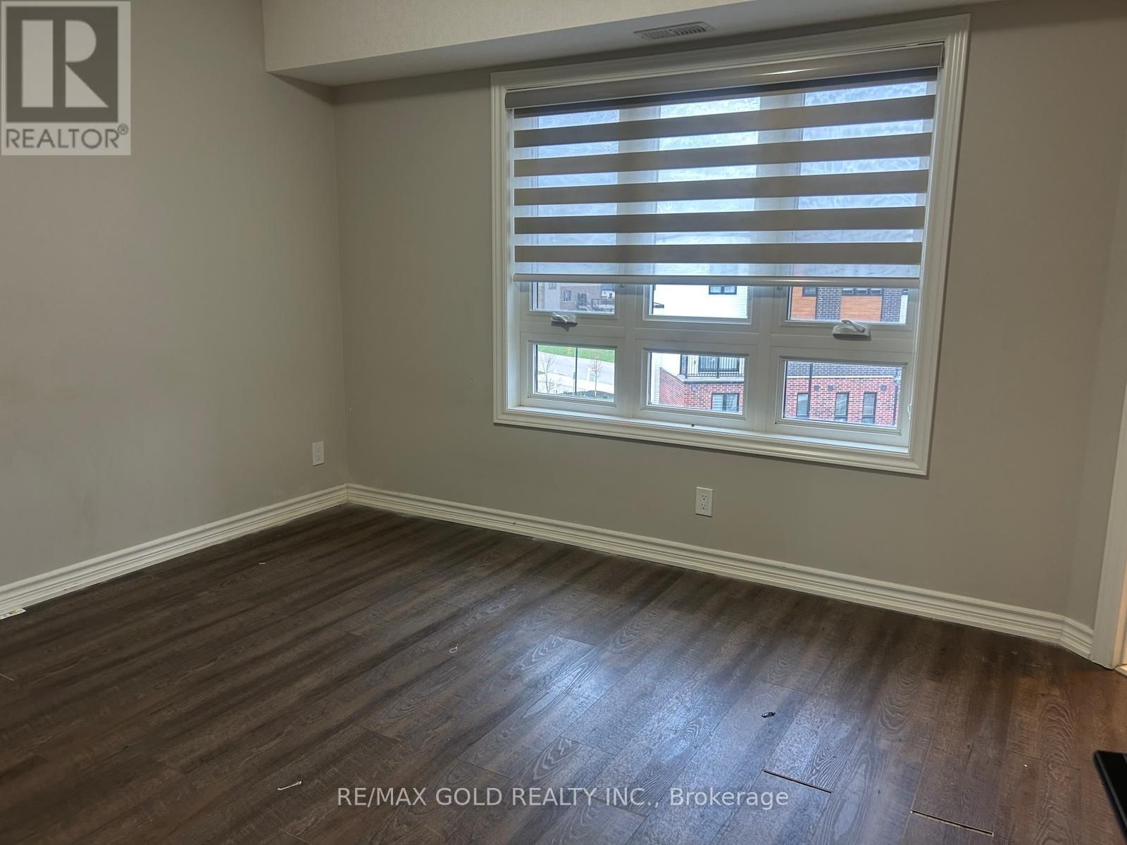 19 - 235 CHAPEL HILL DRIVE Image 12