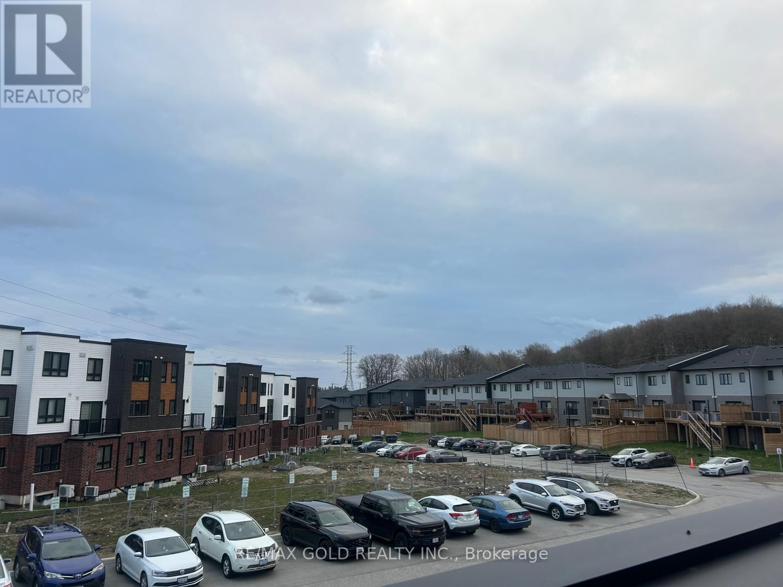 19 - 235 CHAPEL HILL DRIVE Image 21