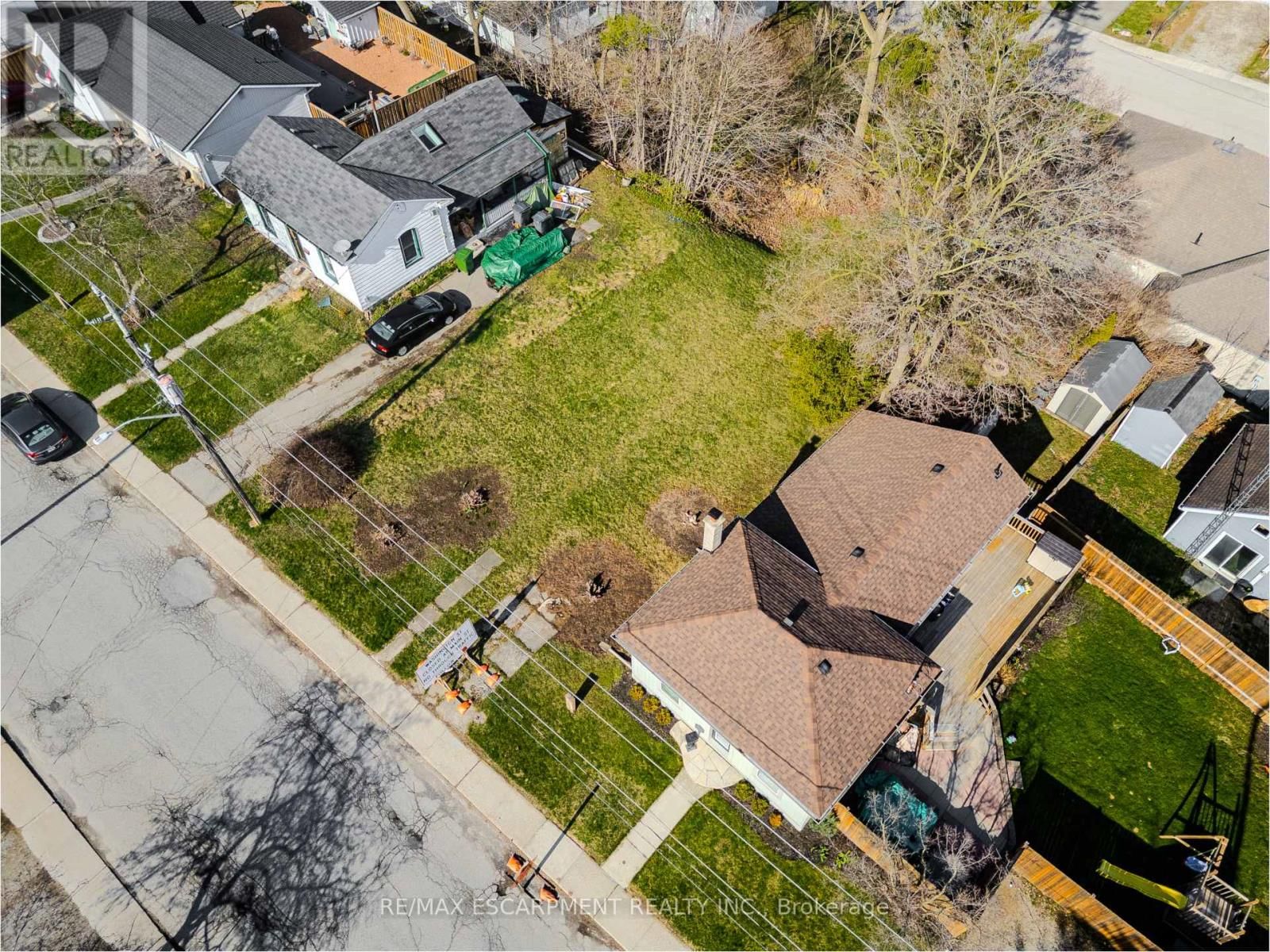 32 WASHINGTON STREET Image 4