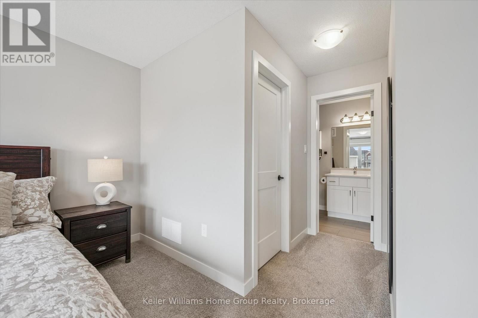 27 HEDLEY LANE Image 32