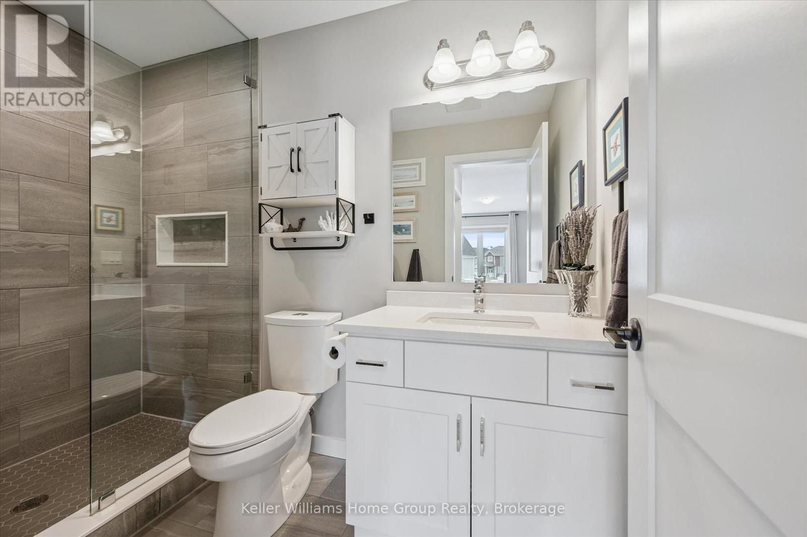 27 HEDLEY LANE Image 33