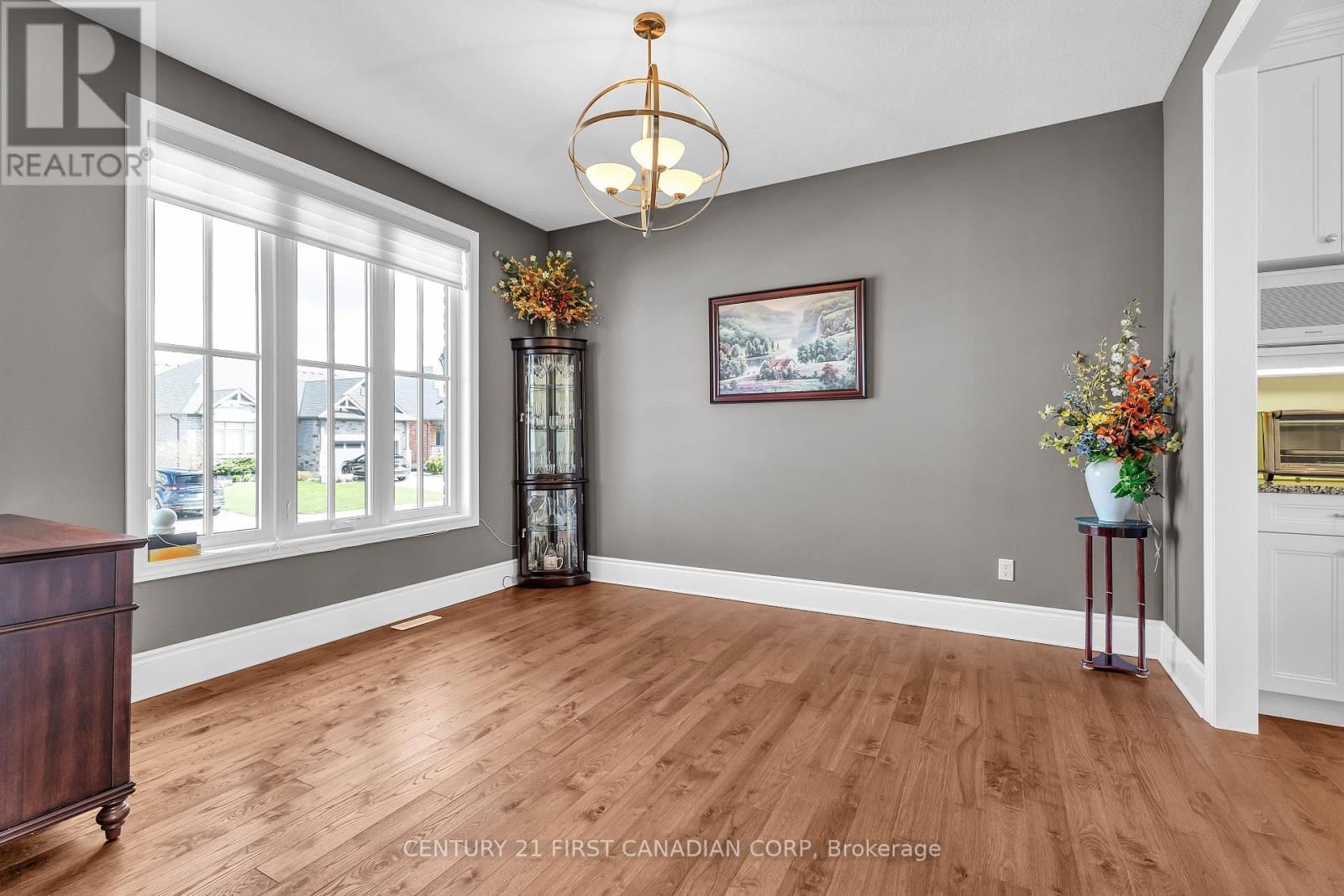 1895 SUMAC WAY Image 16