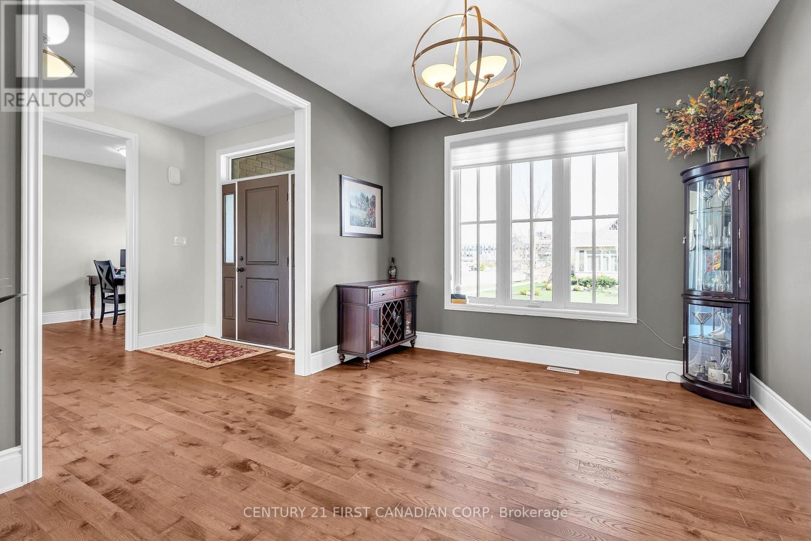 1895 SUMAC WAY Image 17