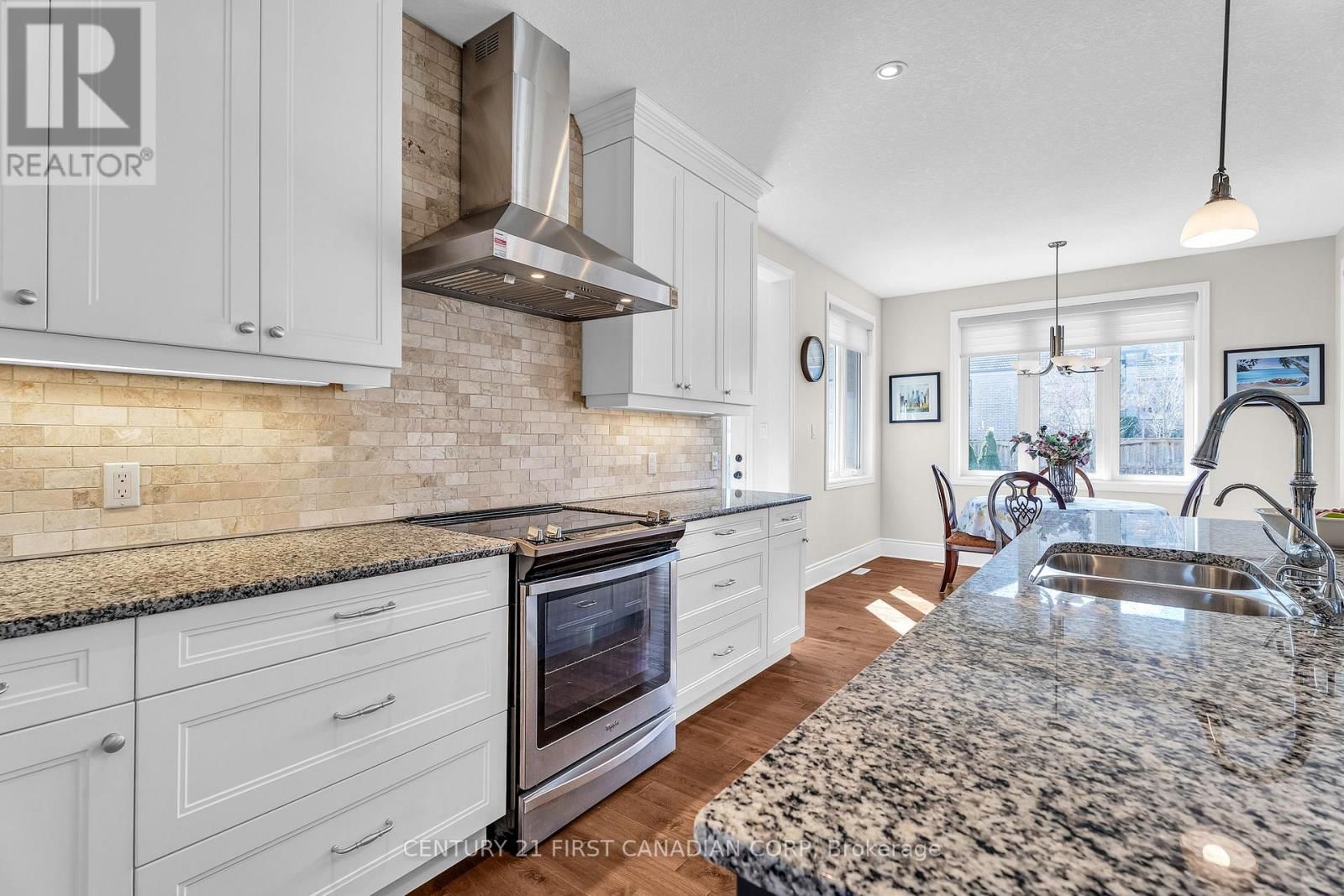 1895 SUMAC WAY Image 20