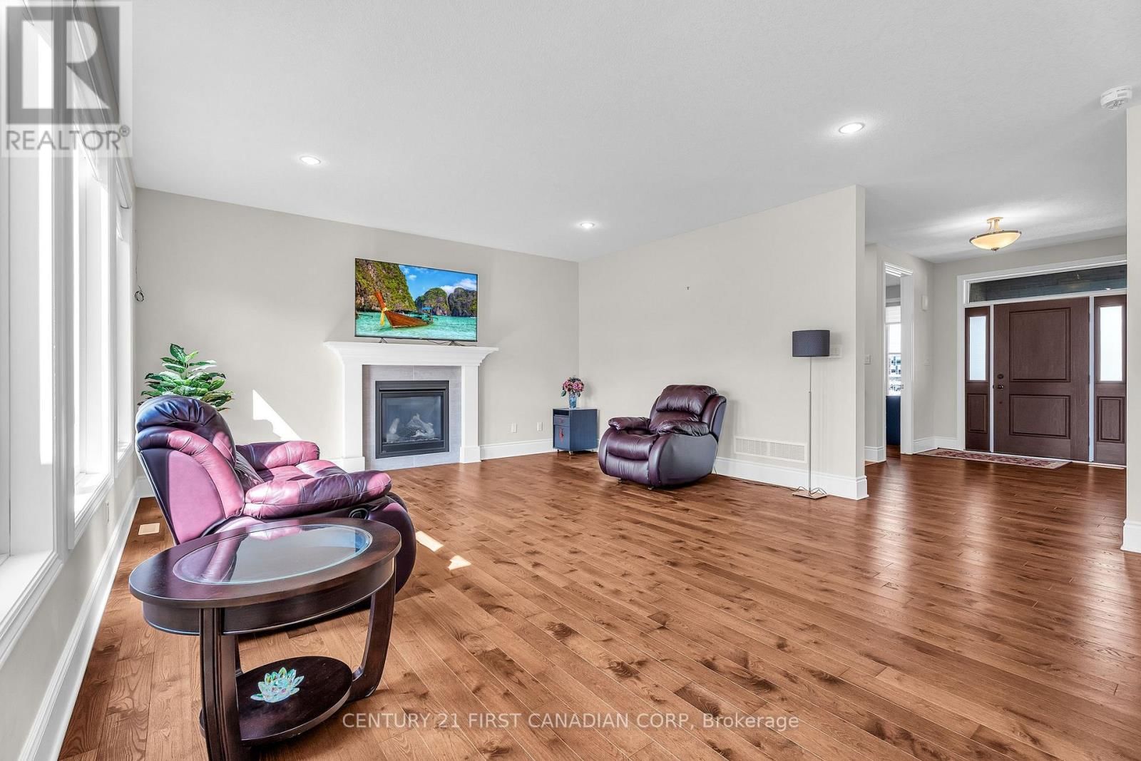 1895 SUMAC WAY Image 24