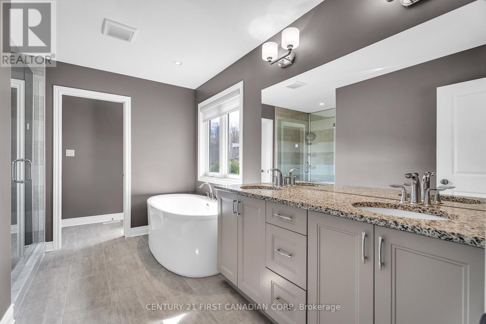 1895 SUMAC WAY Image 31